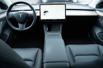 Fahrzeugabbildung Tesla MODEL 3 AWD DUALMOTOR LONG RANGE 19" SPORT-FELGE