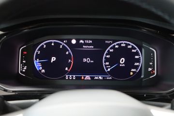 Volkswagen T-Roc 1.5 DSG R-Line Black AHK Pano Matrix Kame.