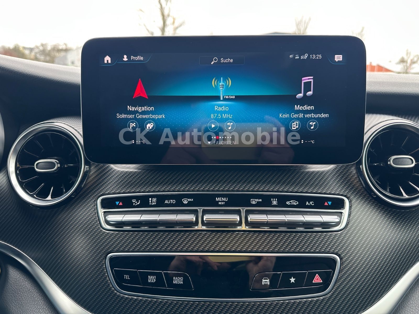 Fahrzeugabbildung Mercedes-Benz V 300 Avantgarde Edition AMG-LIne 4Matic Lang