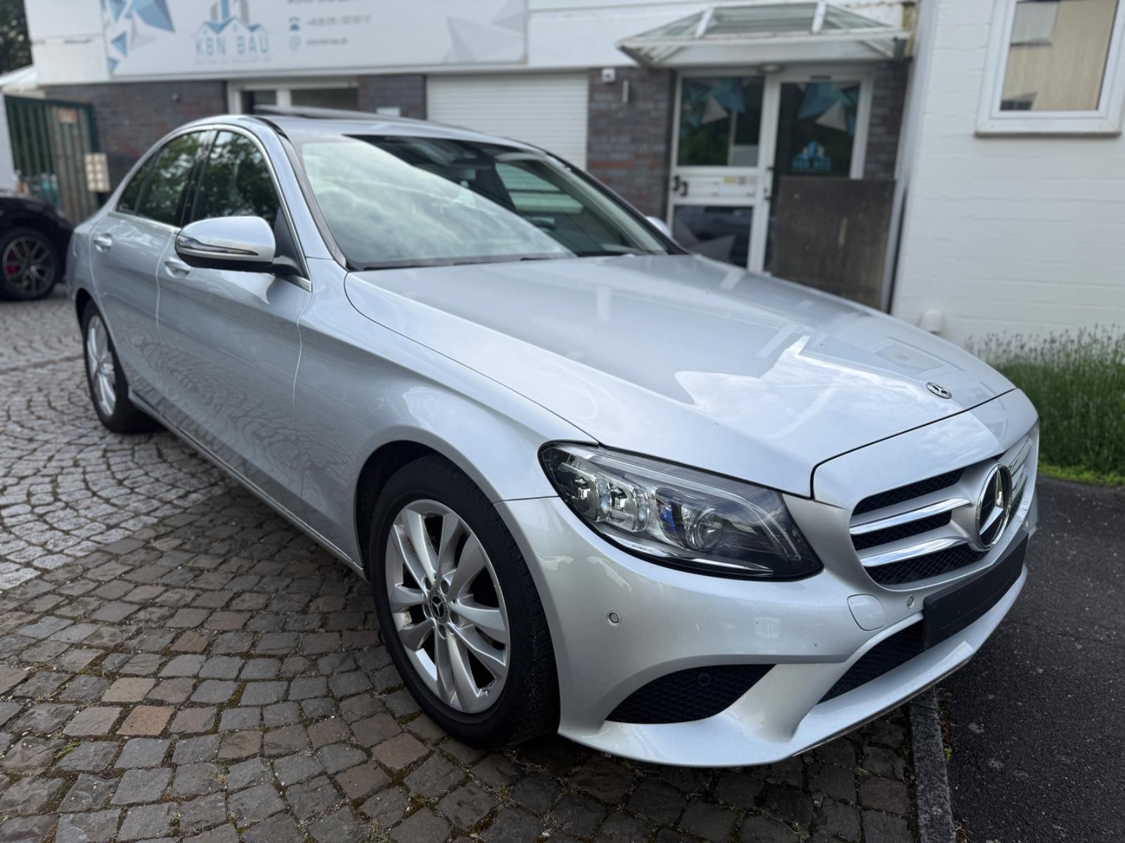 Mercedes-Benz C 180 CGI,Auto,EGSD,Leder,Model 2020,LED