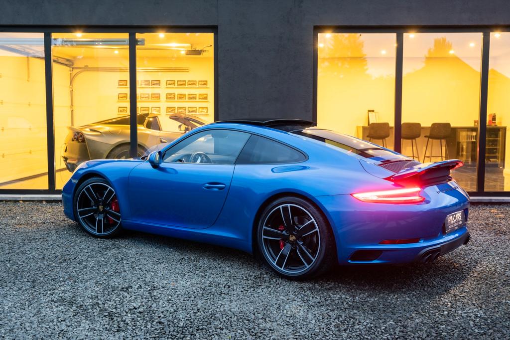 Porsche 991