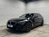 BMW e*PHEV*CARPLAY*PANO*LEDER*TOURING* - BMW 520 mit Hybrid-Antrieb
