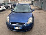 Ford Fiesta 1.2 16V 5p. Ghia - Ford Fiesta aus 2007: Ghia
