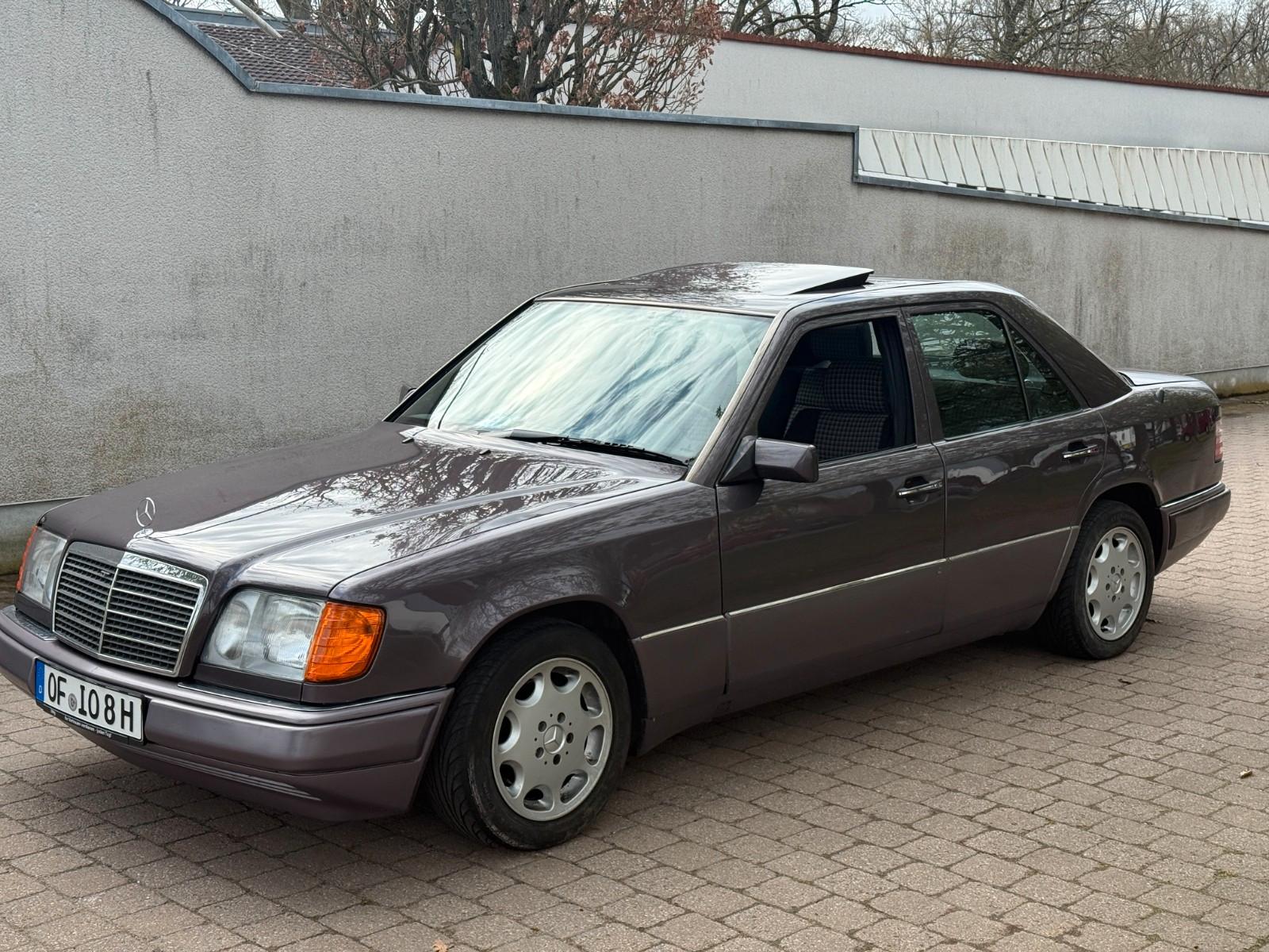 Mercedes-Benz E 220 H Kennzeichen Automatik Klima W124