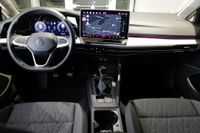 Volkswagen Golf VIII 1.5TSI Life RKam Navi Matrix HuD Totwi