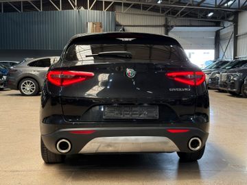 Alfa-Romeo Stelvio - 6