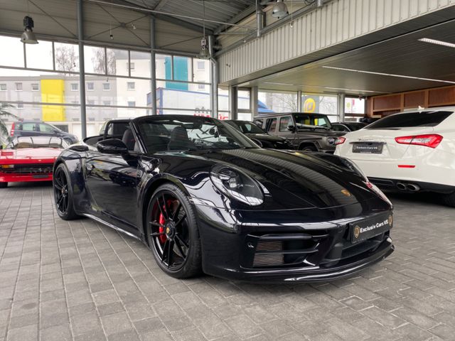 Porsche 911 Carrera 4 GTS Cabriolet