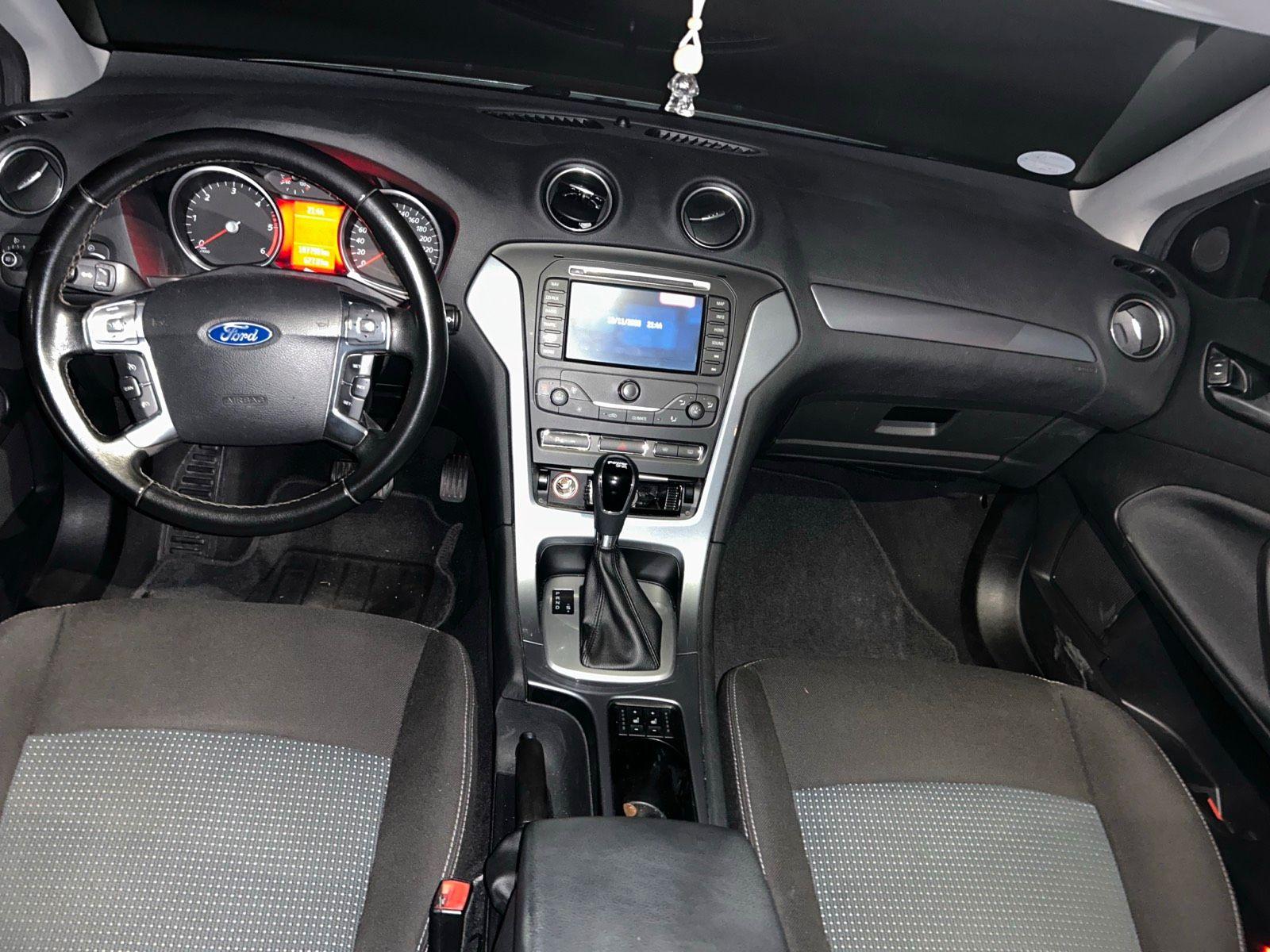 Ford Mondeo 2011 — photo 10