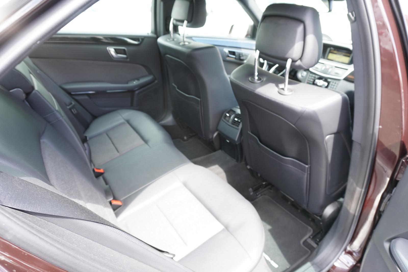 Mercedes-Benz E 300 CGI 4Matic *AMG Line*Xenon*Kamera*Navi*TOP
