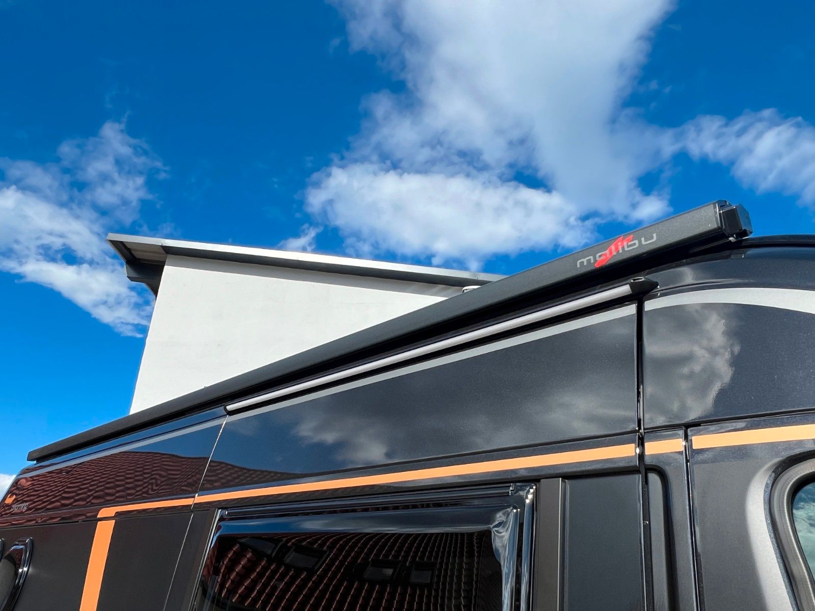 Fahrzeugabbildung Malibu Van first class - two rooms GT skyview 640 LE RB