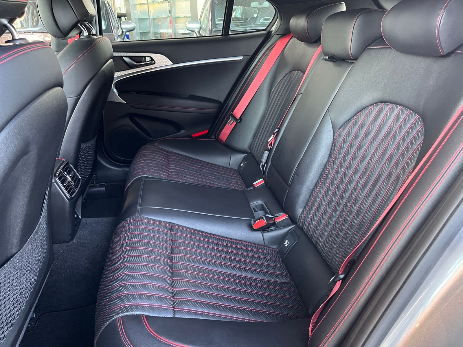 Fahrzeugabbildung Genesis G70  Shooting Brake Sport 2.2D RWD LED ALU
