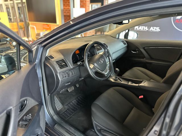 Toyota Avensis Kombi Executive Automatik