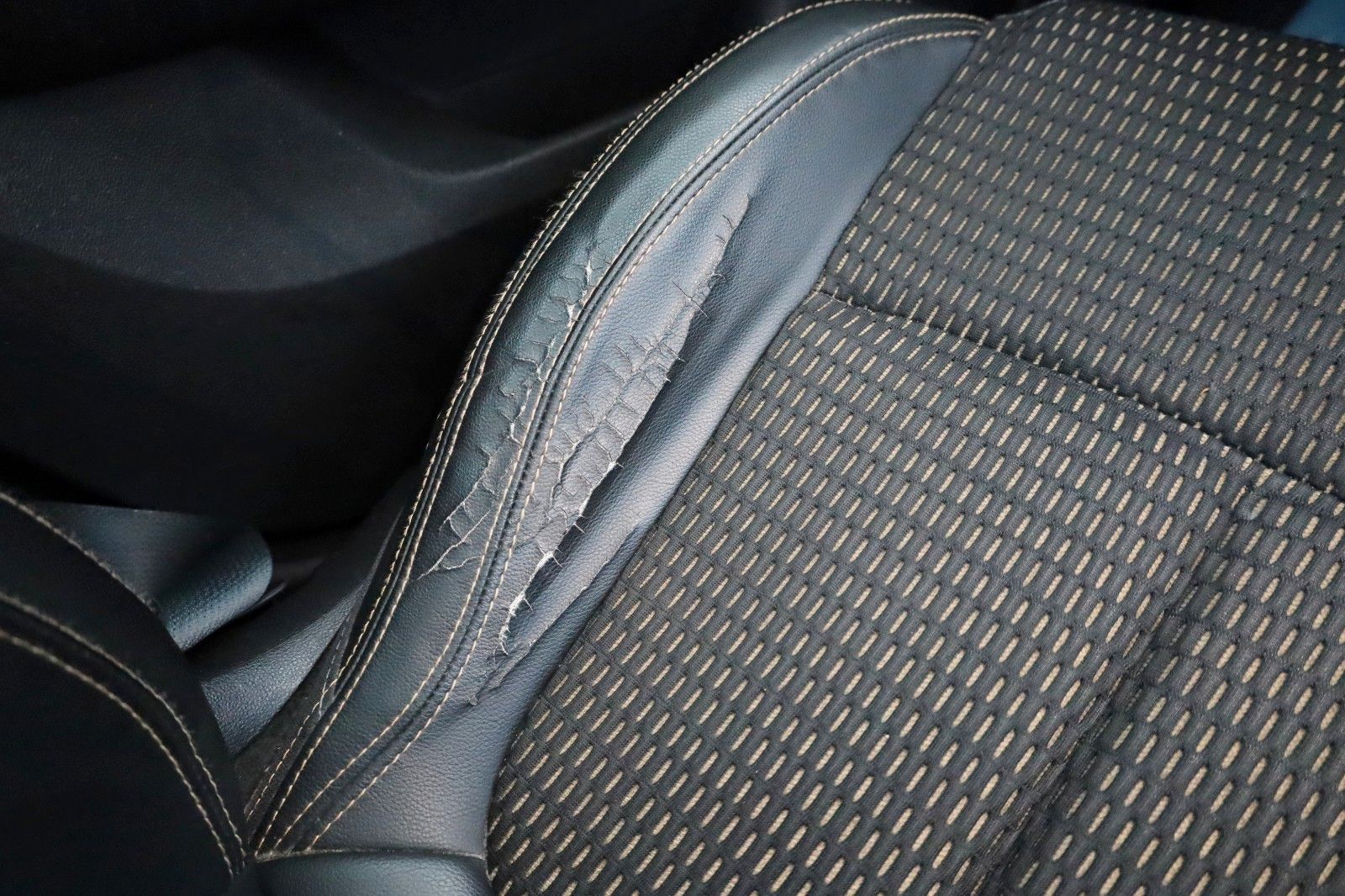 Fahrzeugabbildung Renault Kadjar XMOD,T.Leder,PDC,Panorama,8fach bereift