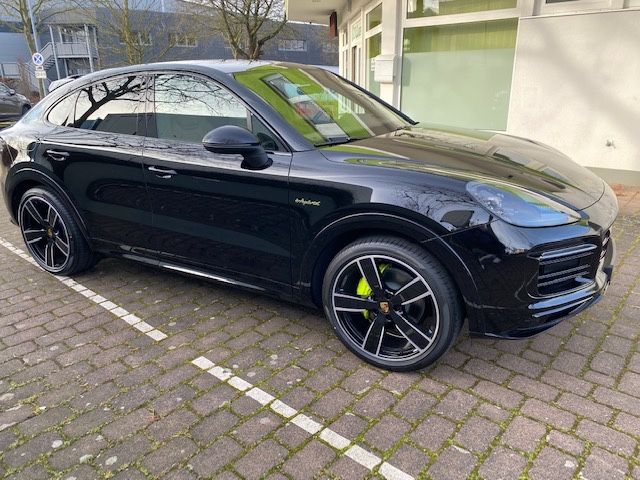 Porsche E-HYBRID COUPE 22