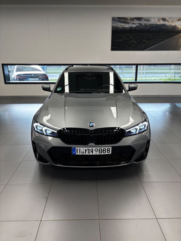 Image of BMW 330