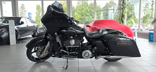 Harley-Davidson Street Glide CVO 110 FLHXSE J&H 5HD DEUTSCHES MO