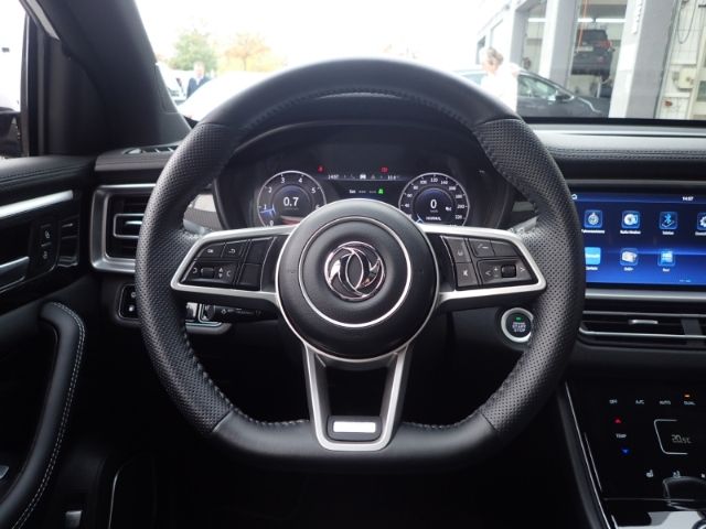 Fahrzeugabbildung DFSK Fengon 7 2.0 GDI 4x4 2,5t AHlast Navi PanoD 7Sit