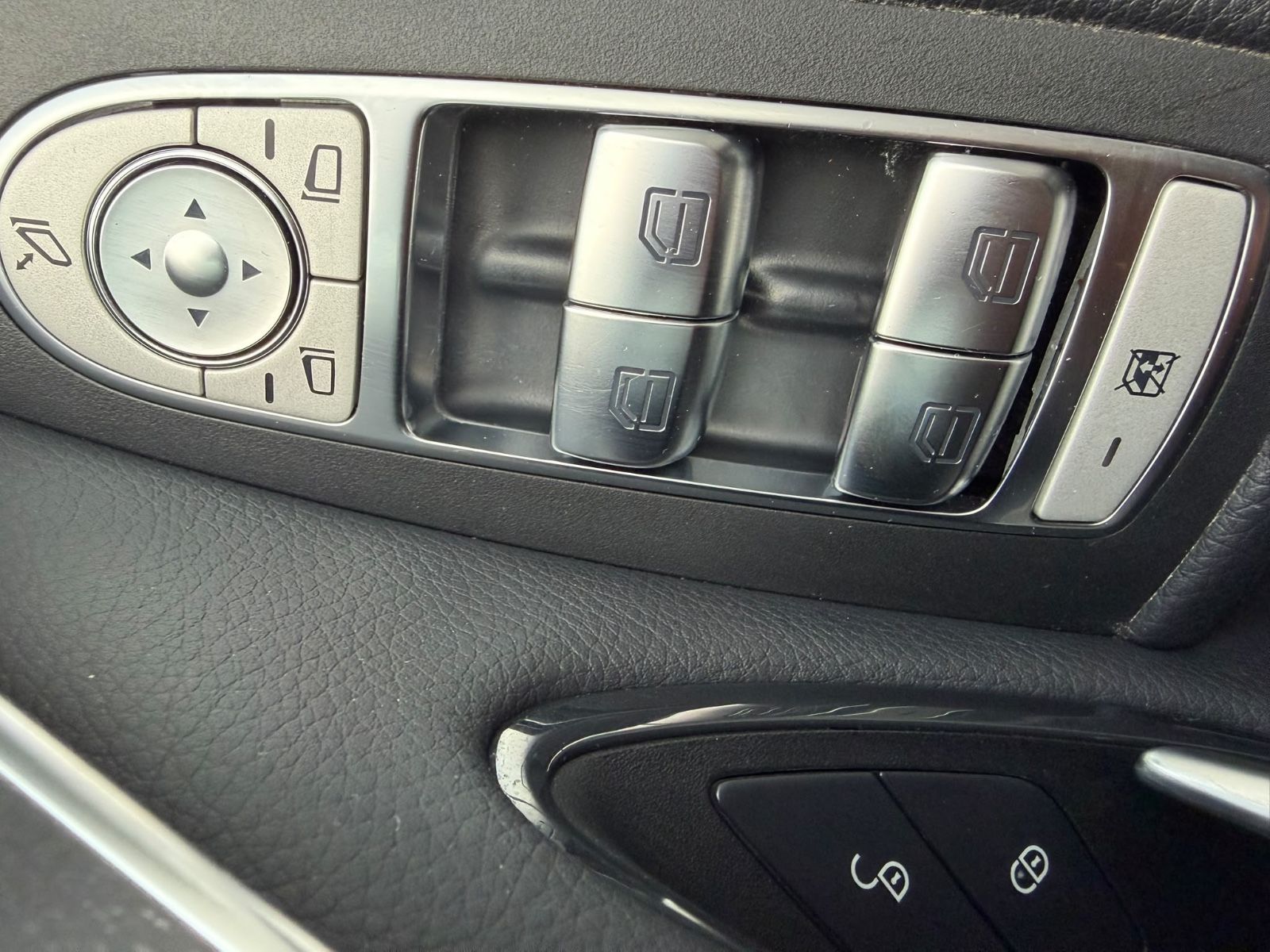 MERCEDES-BENZ GLC 300 de 4Matic AMG-PAKET/AHK/KAMERA – Foto 20