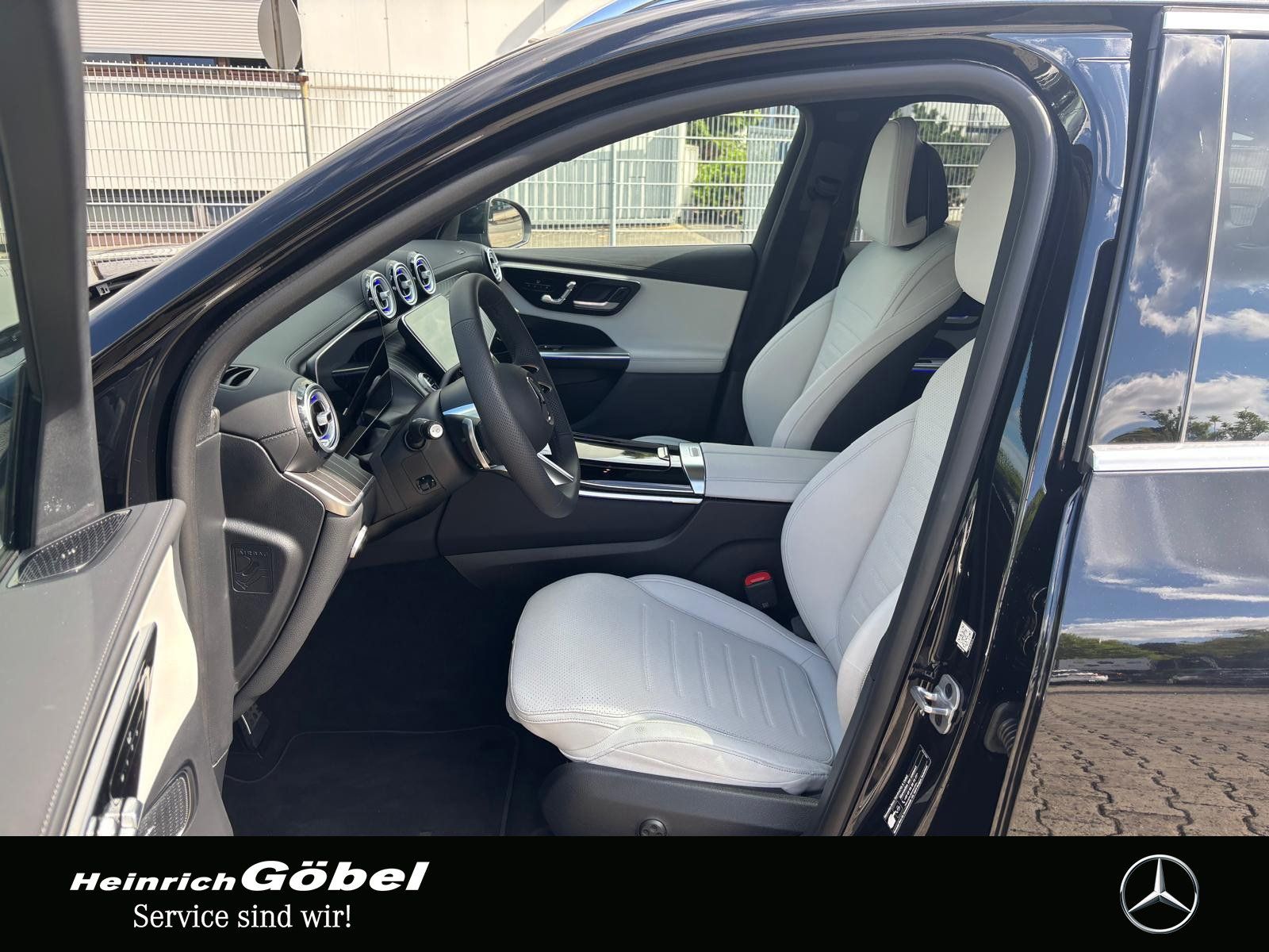 Fahrzeugabbildung Mercedes-Benz GLC 220 d 4M AMG*PANO*AHK*MEMORY-SITZE*360°KAMER