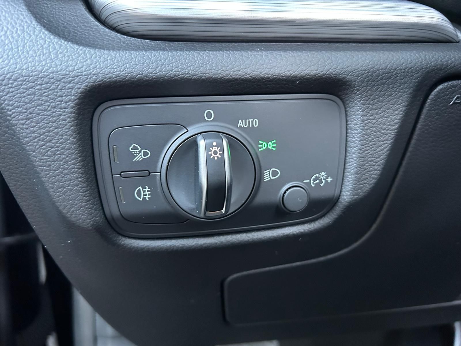 Fahrzeugabbildung Audi A3 Cabriolet S-Line LED NAVI ALU