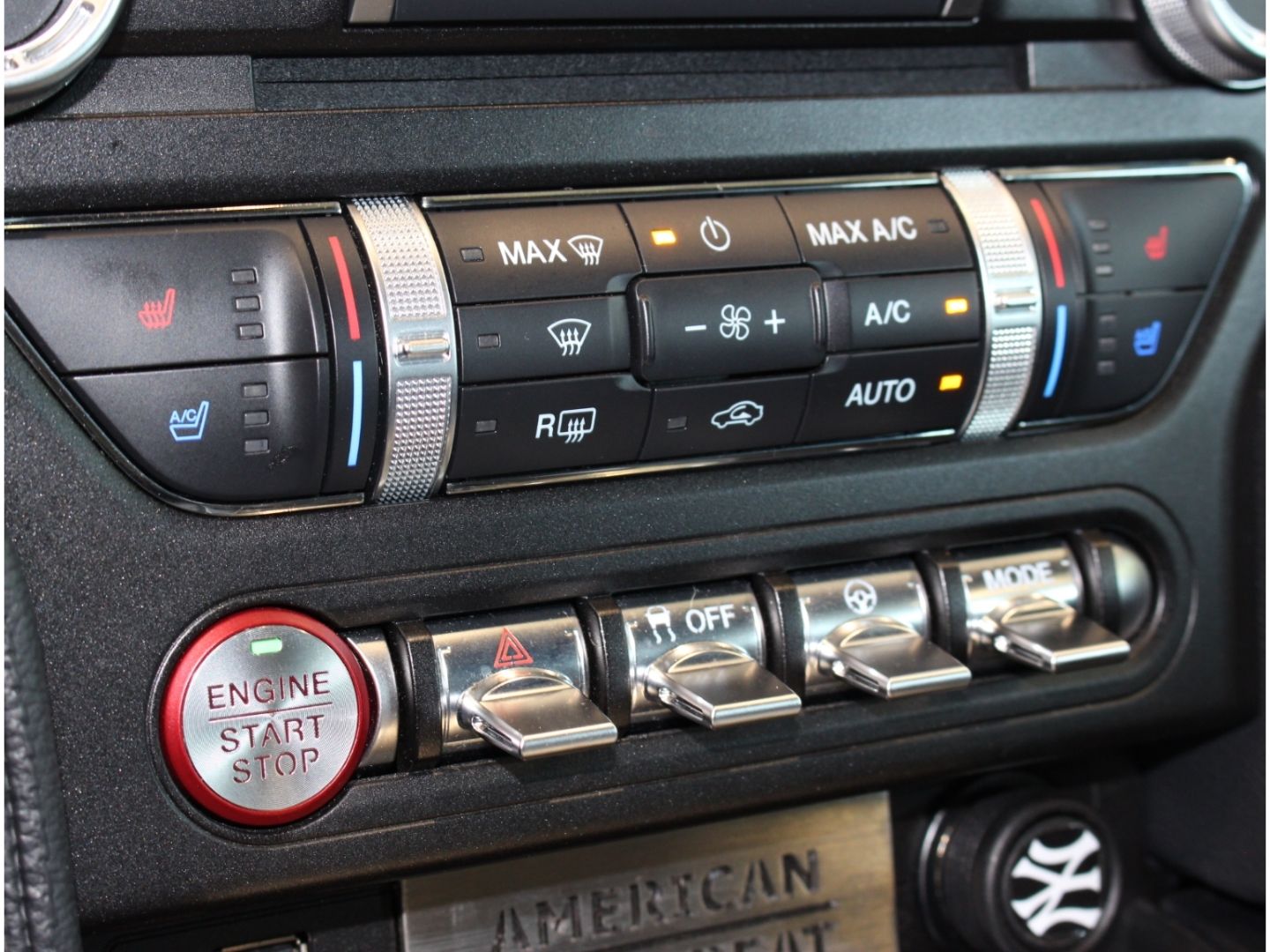 Fahrzeugabbildung Ford Mustang GT 5.0 Ti-VCT V8 50 Year Limited Edition