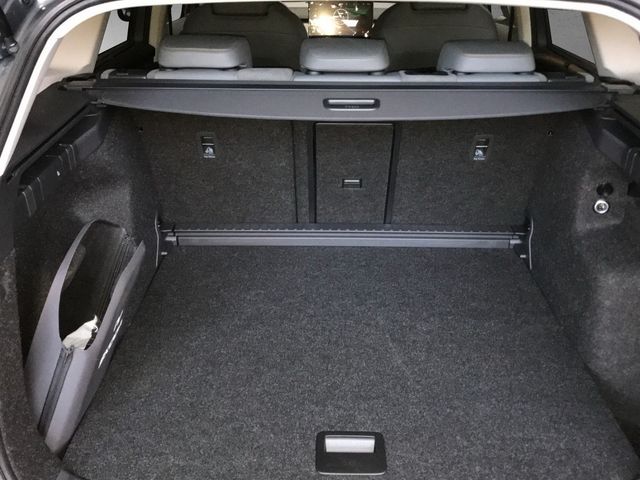 Skoda Enyaq 60 Clever *ACC*CAM*LED*NAVI*SHZ*TEL*WÄPU*