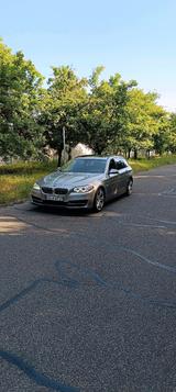 BMW 520d F11 LCI HUD Panorama Komfortzugan... - BMW 135 Kombi Gebrauchtwagen