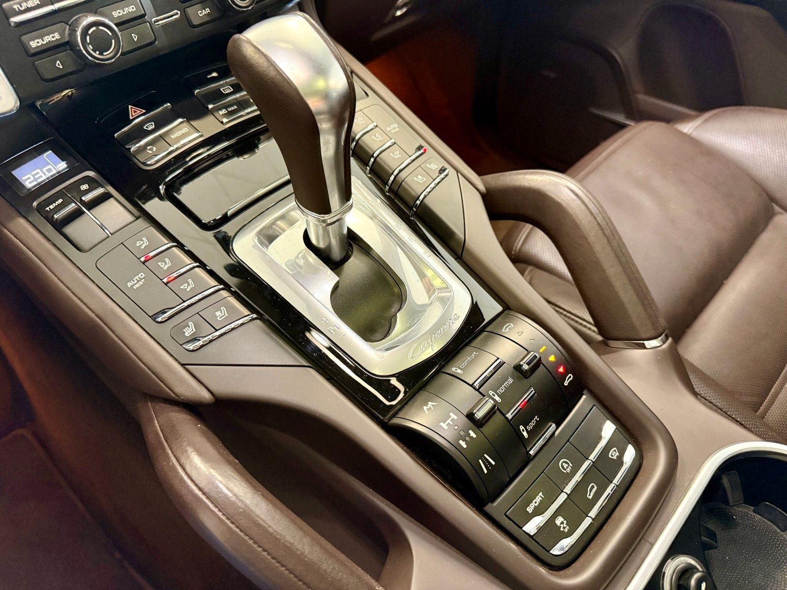 Fahrzeugabbildung Porsche Cayenne Turbo Luftfederung/ Panorama/AHK/21Zoll