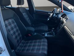 VW Golf VII Lim. GTI Performance 230PS | SHZ | Temp