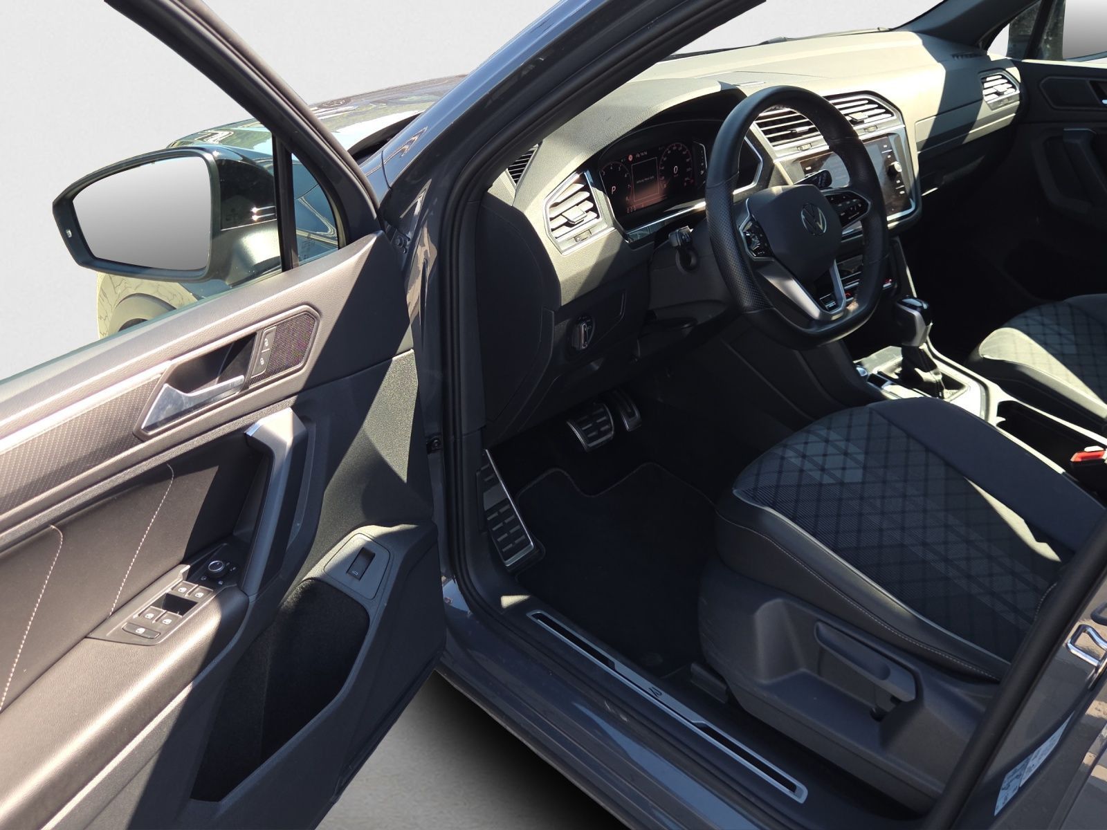 Volkswagen Tiguan - Bild 17