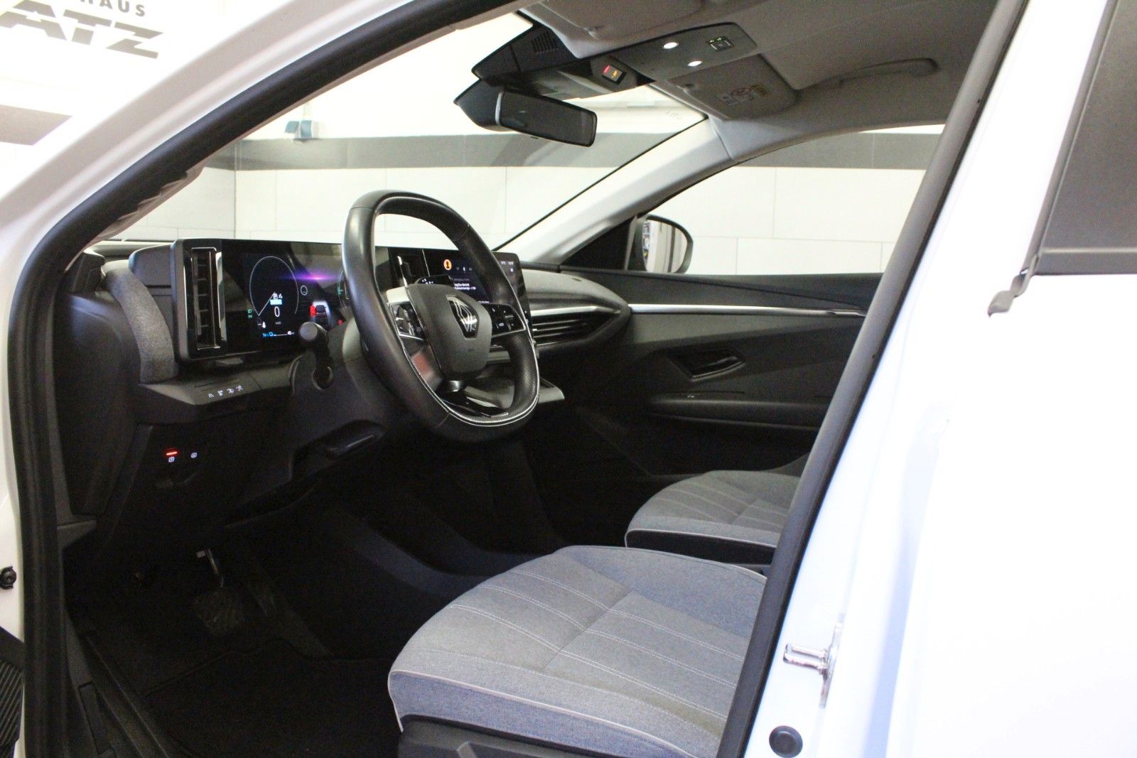 Fahrzeugabbildung Renault Megane E-Tech EV40 130hp Equilibre 100 % elektr
