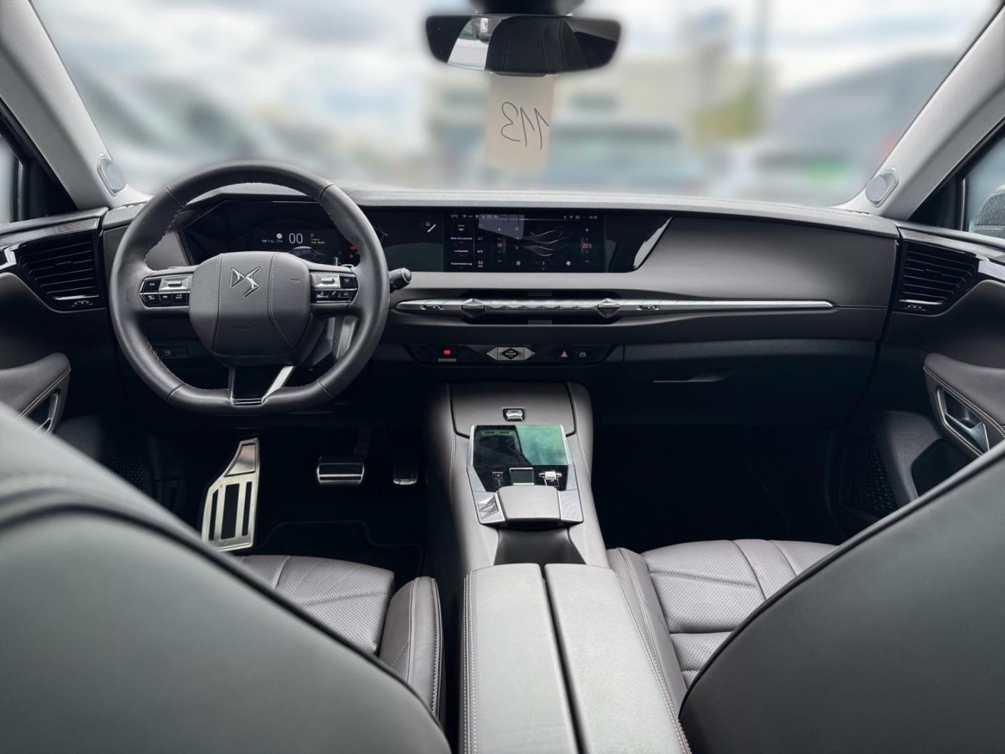 DS Automobiles DS4 E-Tense 225 La Premiere Panodach Digi-Cockpi