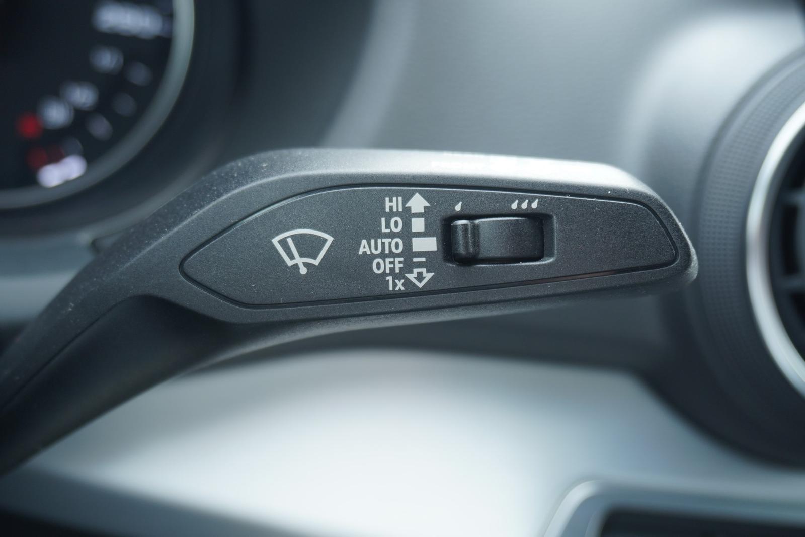 Audi Q2 1.0 TFSI sport ultra Navi LED Tempomat PDC
