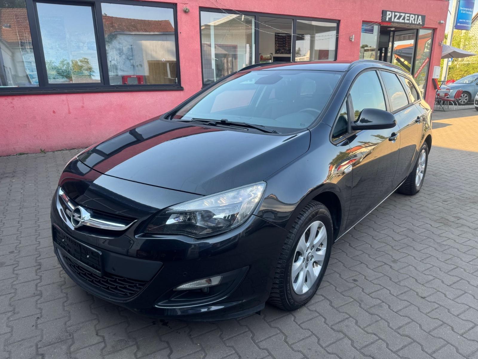 Opel Astra J Sports Tourer Style