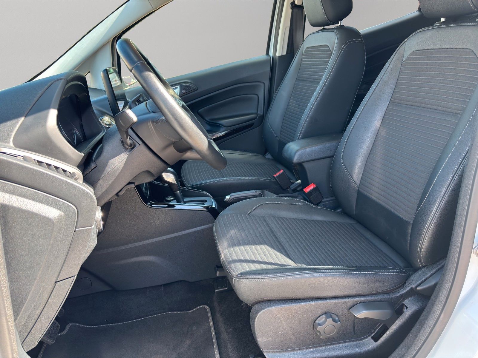 Fahrzeugabbildung Ford EcoSport 1.0 |Titanium | B&O | Winter