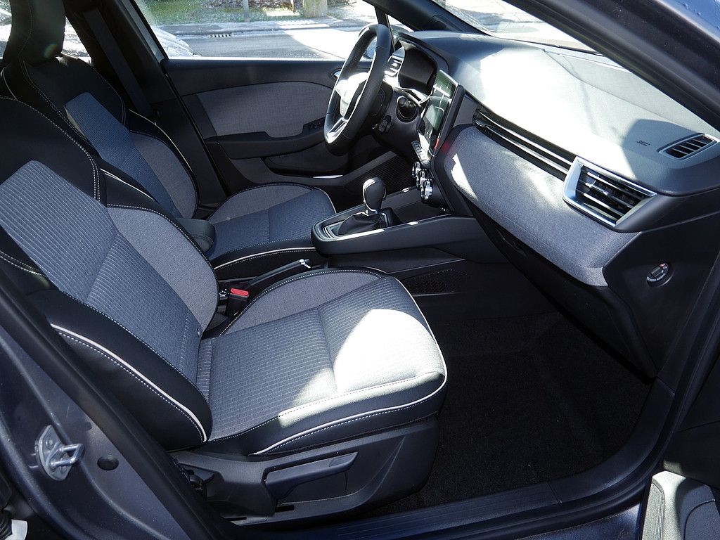 Fahrzeugabbildung Renault Clio Techno TCe 90 Automatik