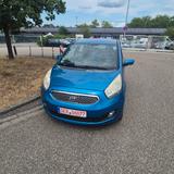 Kia Venga Attract MIT KLIMAANLAGE - blaue Kia Venga