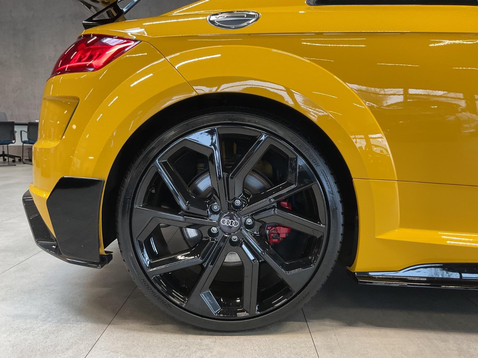 Audi TT RS Coupe Akropovic B&O Matrix 440PS 280km/h