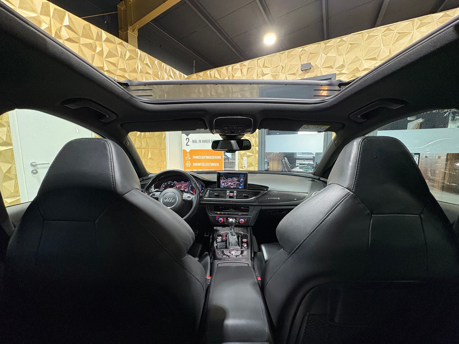 Fahrzeugabbildung Audi RS6 Avant 4.0 TFSI quattro performance/RAUTE/360