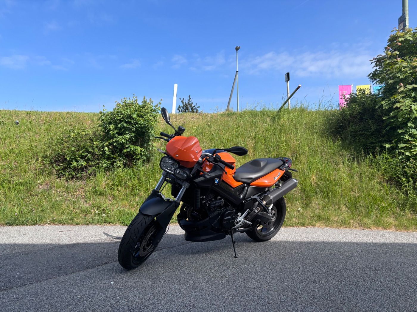 Fahrzeugabbildung BMW F 800 R, Sportauspuff AC-Schnitzer, Heckumbau,