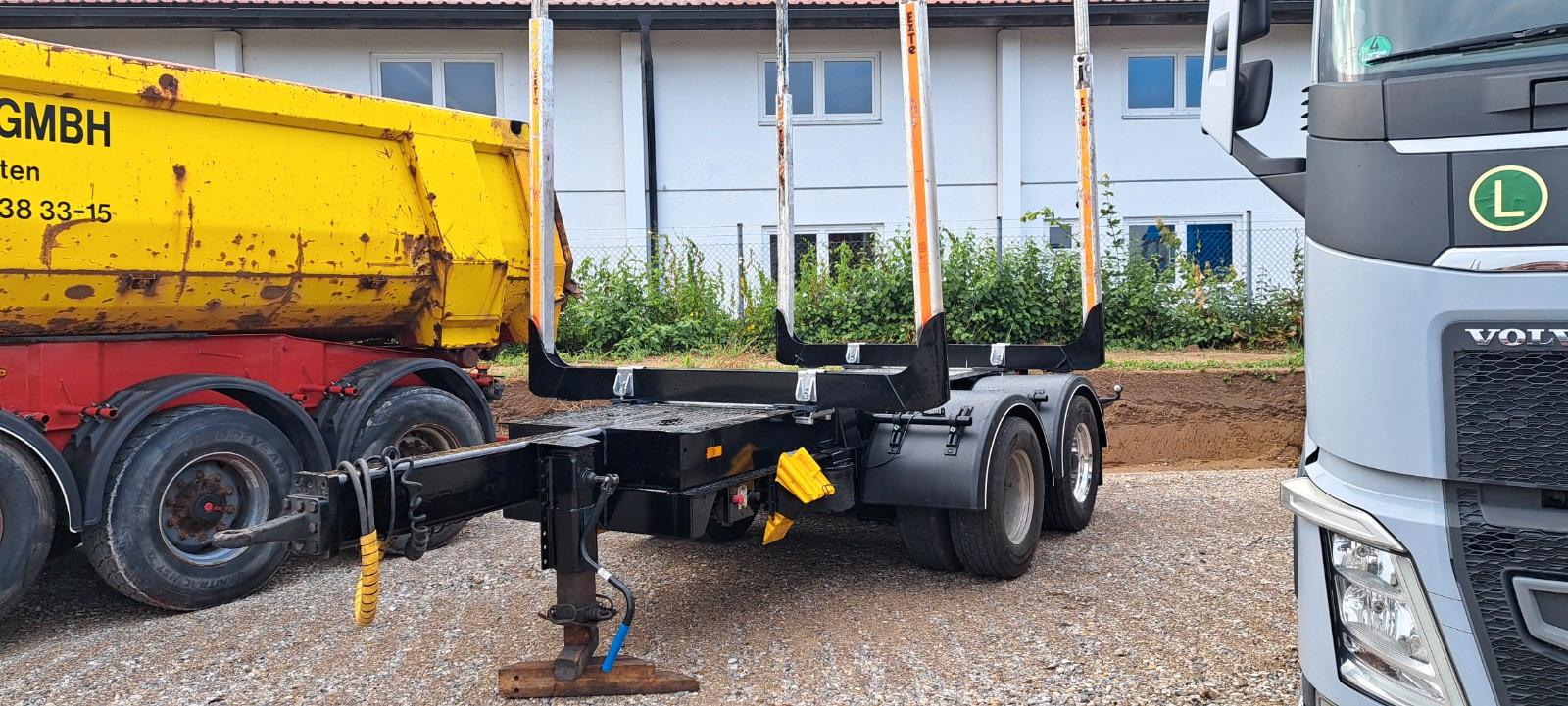 Andere Tand. Holzanh. 2,4t Leerg.