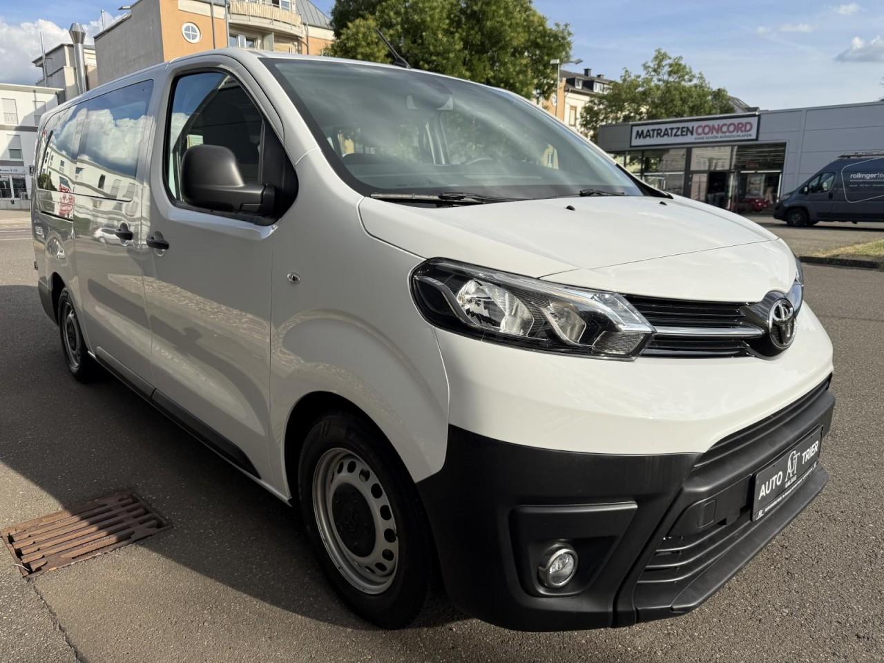 Toyota Proace 2.0 L2 Kombi Comfort NAVI PDC MFL 9SITZER