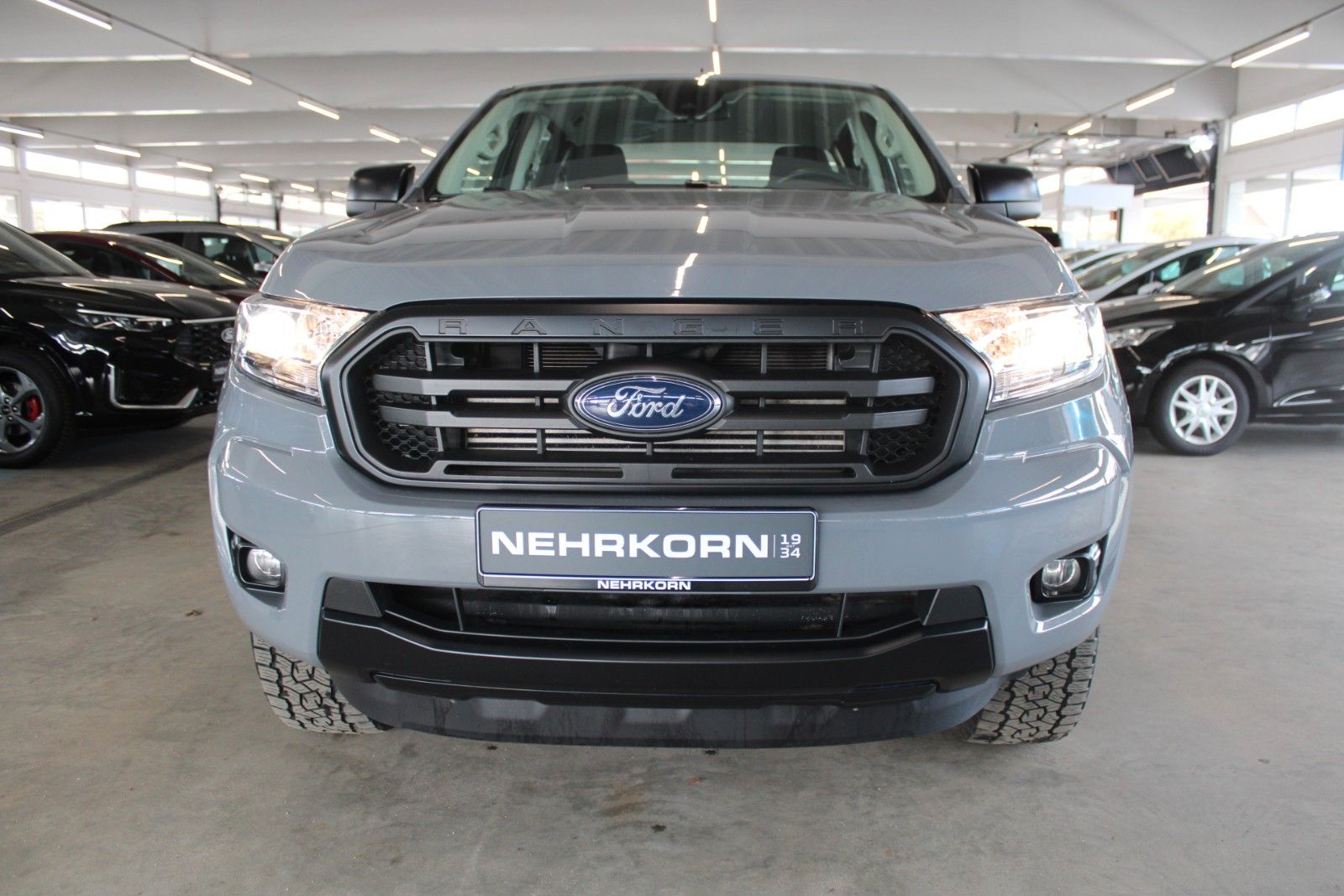 Fahrzeugabbildung Ford Ranger Automatik WOLFTRAK DoKa AHK Standheizung