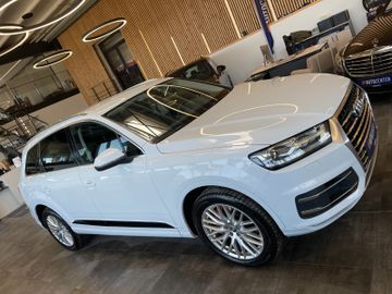 Audi Q7 3.0 TDI quattro *7SITZER*2.HAND*BI-XENON*AHK*