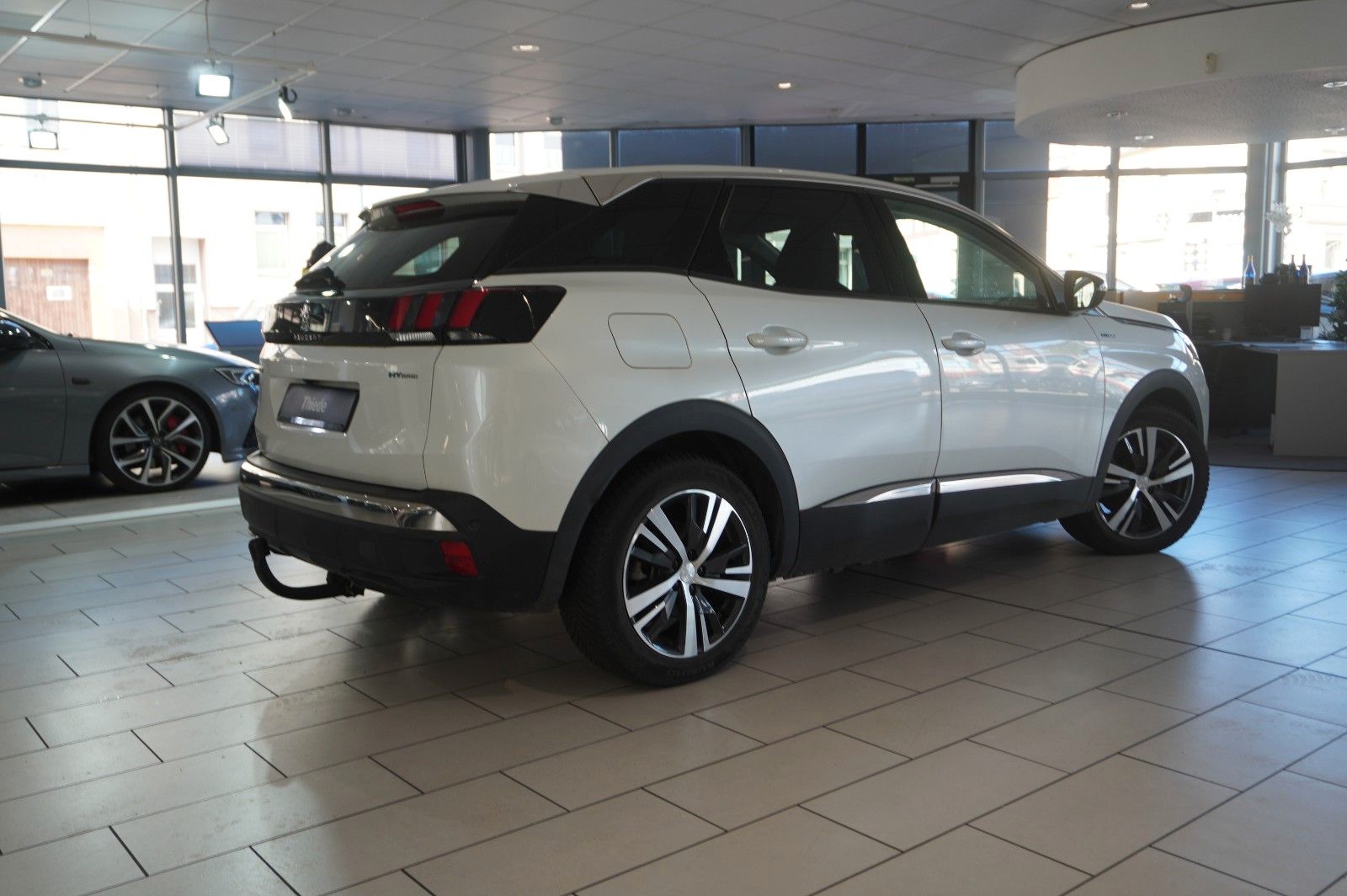 Fahrzeugabbildung Peugeot 3008 Hybrid PHEV ALLURE NAVI/LED/KAMERA/SH/AHK