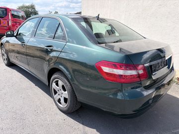 Mercedes E 220 - 12
