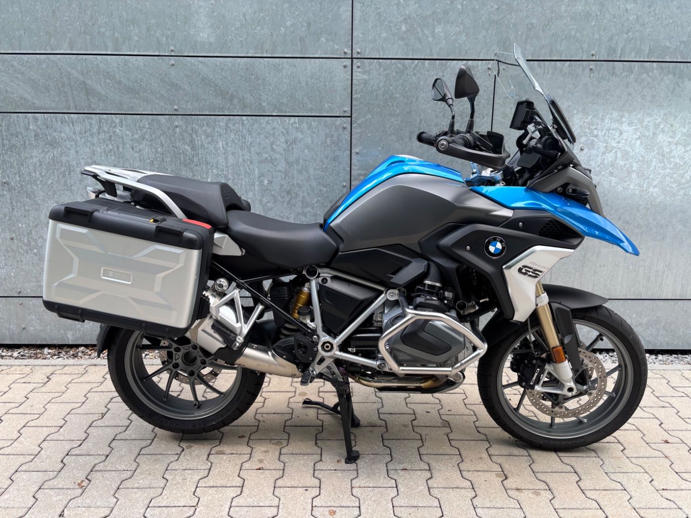 Fahrzeugabbildung BMW R 1250 GS 3 Pakete Sturzbügel BMW Seitenkoffer