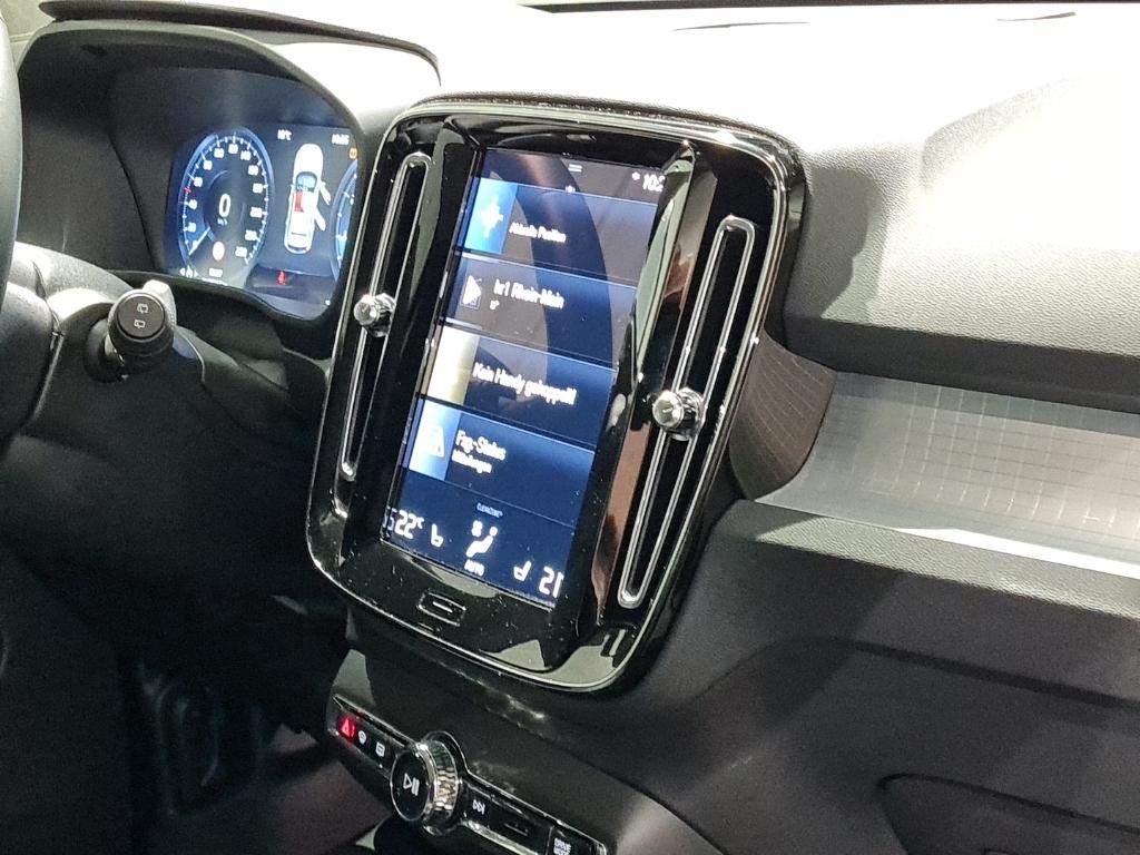 Volvo XC40 Momentum Pro 2WD