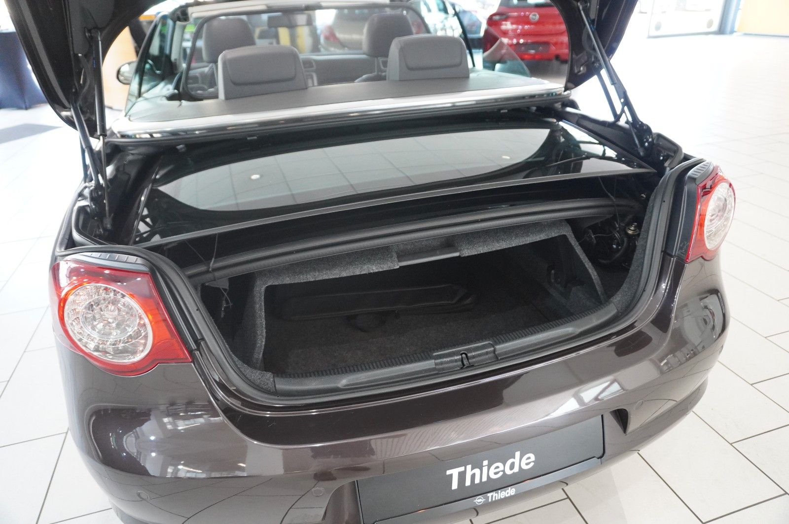 Fahrzeugabbildung Volkswagen Eos 2.0 FSI CABRIO SPORT/XENON/PDC/SHZ/LEDER