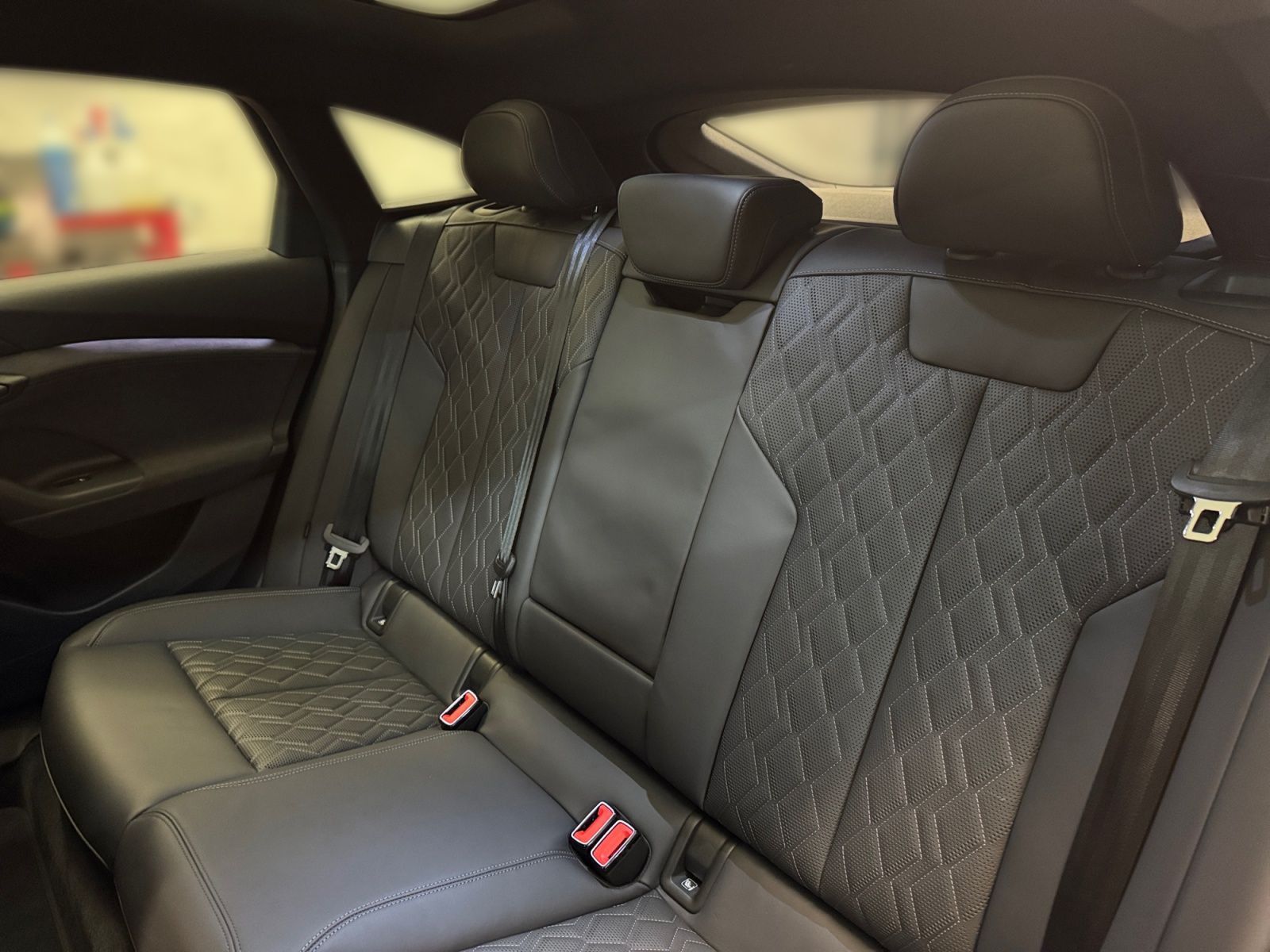 Audi S6 e-tron - Bild 17